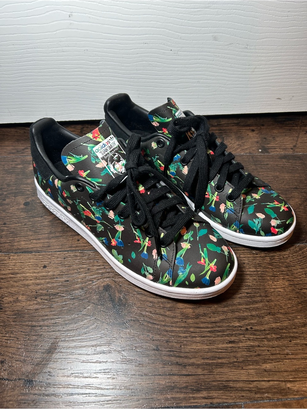 adidas’s' Black Floral Stan Smith Sneakers